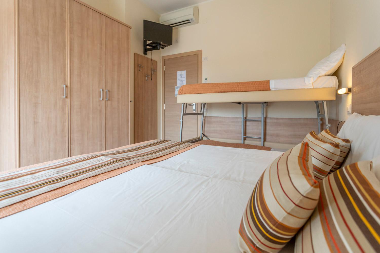 Hotel Cormoran Riccione Exterior foto